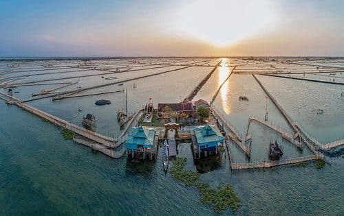 Nhà Hàng Chuon Lagoon